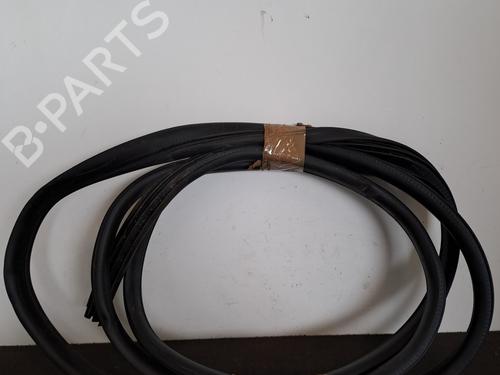 Used Rubber door seal RENAULT TRAFIC III Van (FG_) 2.0 dCi 145 (FGML) (145 hp) 28401020