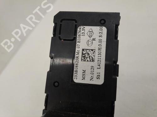 switch-renault-zoe-bfm_-2012-28390952 main image