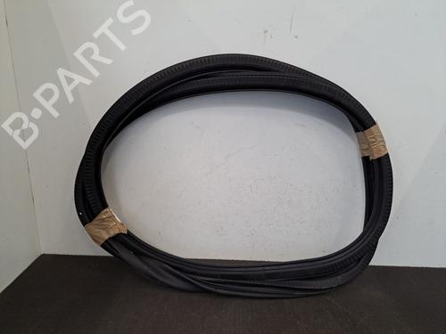 Used Rubber door seal Rubber door seal PEUGEOT 308 SW III (FC_, FJ_, FR_, F4_, FN_) PureTech 130 (FRHNSL, FRHNST) (131 hp) 28406217 28406217