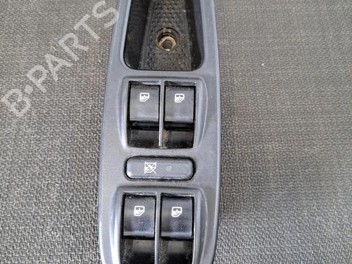 Used Left front window switch FIAT 500L (351_, 352_) 1.6 D Multijet (199LYD1B) (105 hp) 28396822