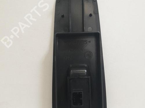 Used Right front window switch Right front window switch CITROËN JUMPER II Van 2.2 HDi 130 (130 hp) 28402582 28402582