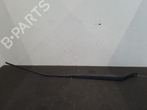 Used Front windshield wiper arm RENAULT LAGUNA III Grandtour (KT0/1) 2.0 dCi (KT07, KT0J, KT14, KT1A, KT1S) (131 hp) 29430991