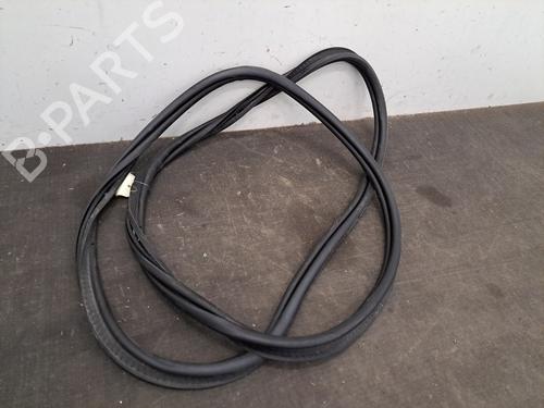 Rubber door seal PEUGEOT 3008 II SUV (MC_, MR_, MJ_, M4_) 1.2 THP/ PureTech 130 (MRHNSM, MRHNSU, MRHNSJ, MRHNYW,... | BP29129398C142 