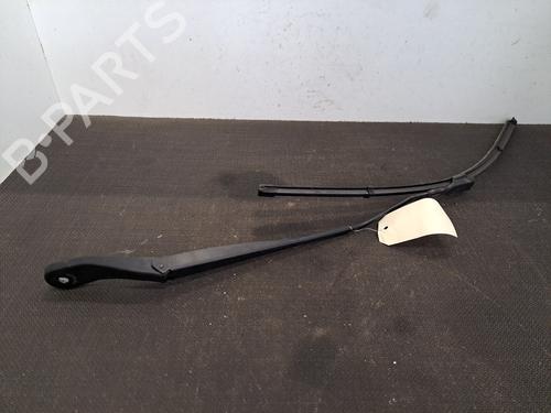 Used Front windshield wiper arm DACIA JOGGER (RK_) 1.0 TCe 100 ECO-G (RKMT) (101 hp) 28390443
