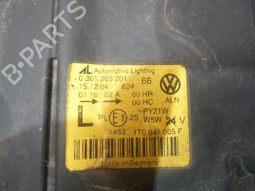 Left headlight VW TOURAN (1T1, 1T2) 2.0 TDI | BP28394493C28