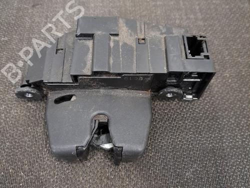 Used Tailgate lock PEUGEOT 3008 I MPV (0U_) 1.6 HDi (109 hp) 28409388