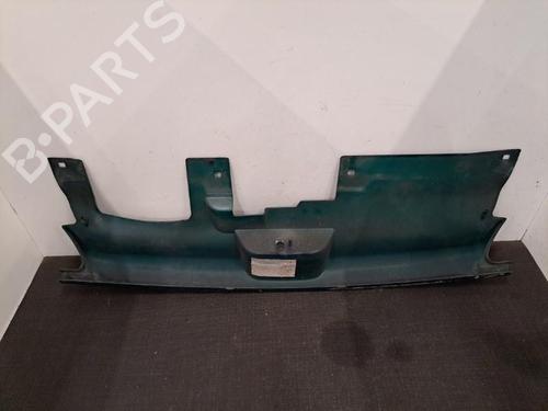 Used Grille PEUGEOT 306 Hatchback (7A, 7C, N3, N5) 1.9 D (68 hp) 28401794