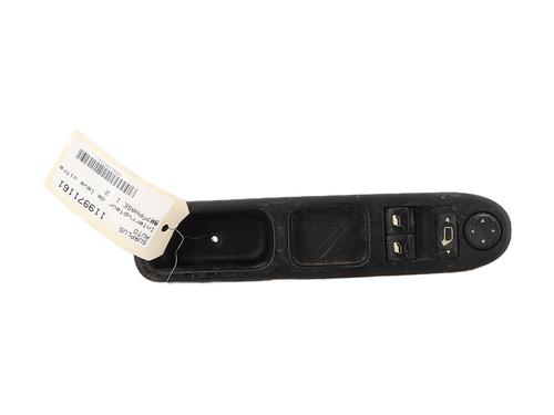 Mando elevalunas delantero izquierdo PEUGEOT 307 (3A/C) 2.0 HDi 110 (107 hp) 33174928