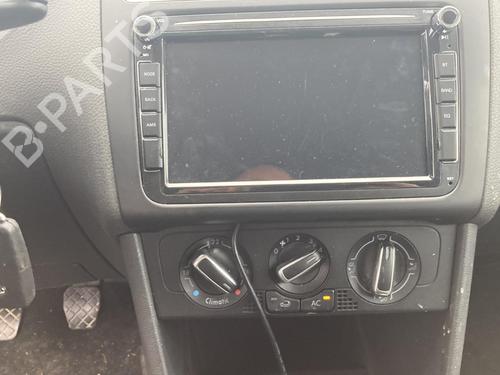 Licence plate light VW POLO V (6R1, 6C1) 1.6 TDI | BP28399323I40
