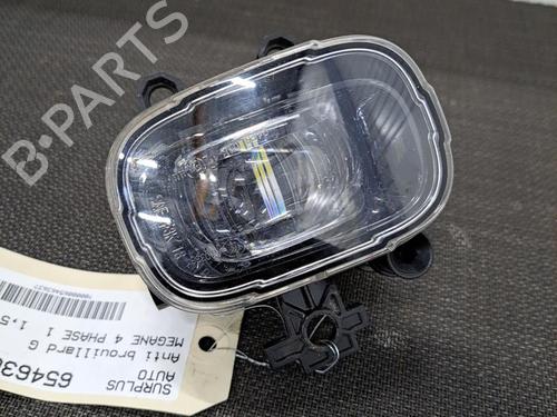 left-front-fog-light-renault-megane-iv-hatchback-b9amn_-2015-28399151 main image