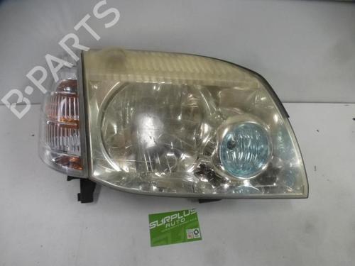 Used Right headlight NISSAN X-TRAIL I (T30) 2.2 dCi 4x4 (136 hp) 28411277