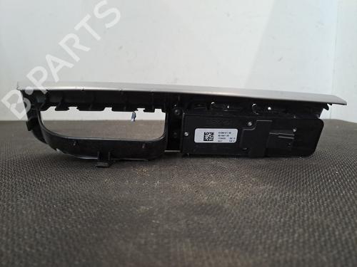 Used Left front window switch Left front window switch VOLVO V50 (545) 1.6 D (110 hp) 28409530 28409530