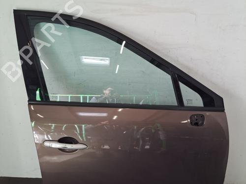 Used Right front door RENAULT GRAND SCÉNIC III (JZ0/1_) 1.9 dCi (JZ0J, JZ0N, JZ1K, JZ1S) (131 hp) 32524160