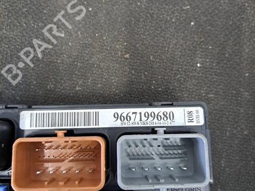 Used Fuse box Fuse box CITROËN DS3 (SA_) 1.4 HDi 70 (SA8HP4) (68 hp) 30354062 30354062