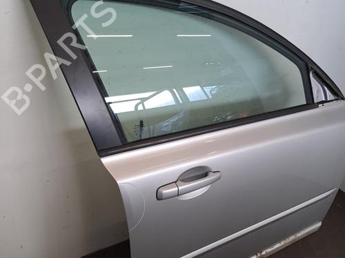 right-front-door-volvo-v50-545-2003-2004-2005-2006-2007-2008-2009-2010-2011-2012-28395458 main image