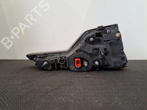 right-tailgate-light-audi-a4-b9-avant-8w5-8wd-2015-28397034 main image