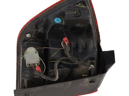 right-taillight-fiat-freemont-345_-2011-32630636 main image