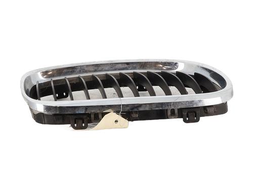 Grelha BMW 3 (E90) 318 d (143 hp) 31300688