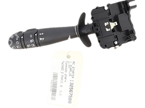 Used Switch Switch RENAULT TWINGO II (CN0_) 1.2 16V (CN04, CN0B) (75 hp) 39700444 39700444