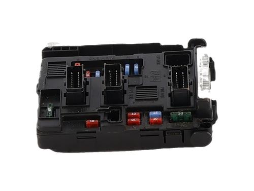 Used Fuse box Fuse box 36790980 36790980