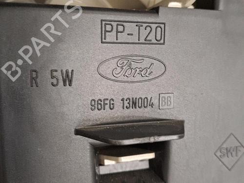 Used Left taillight FORD FIESTA IV (JA_, JB_) 1.3 i (60 hp) 28407776