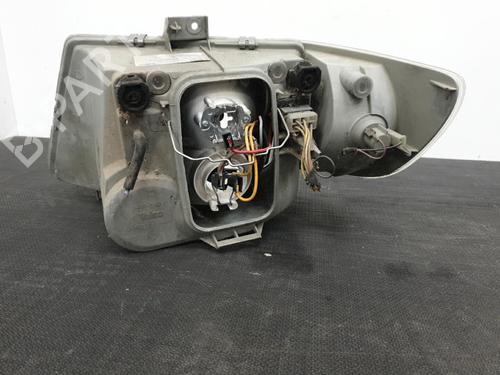 Used Right headlight MERCEDES-BENZ VITO Van (W638) 112 CDI 2.2 (638.094) (122 hp) 28399121