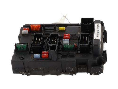 Used Fuse box PEUGEOT 206 Hatchback (2A/C) 1.4 HDi eco 70 (68 hp) 31017273