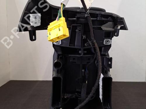 Middle console PEUGEOT 3008 II SUV (MC_, MR_, MJ_, M4_) 1.5 BlueHDi 130 | BP28393377I22 