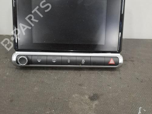 display-monitor-citroen-c4-cactus-2014-28398227 main image