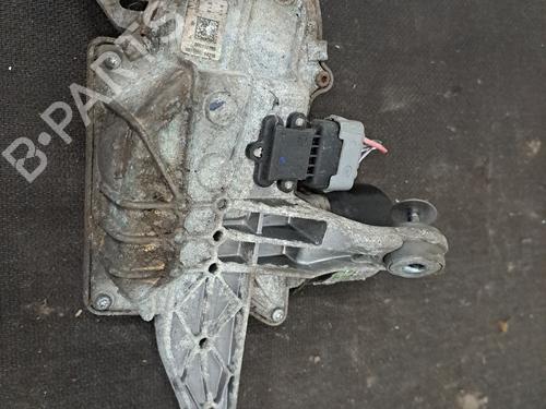 Used Front wiper motor RENAULT GRAND SCÉNIC III (JZ0/1_) 1.9 dCi (JZ0J, JZ0N, JZ1K, JZ1S) (131 hp) 30340055