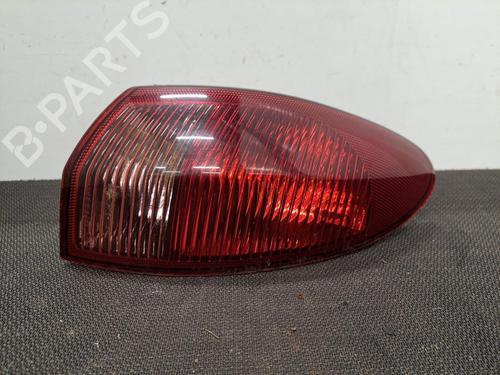Høyre baklys ALFA ROMEO 147 (937_) 1.9 JTDM 8V (937.AXD1A, 937.AXU1A, 937.BXU1A) (120 hp) 28410361