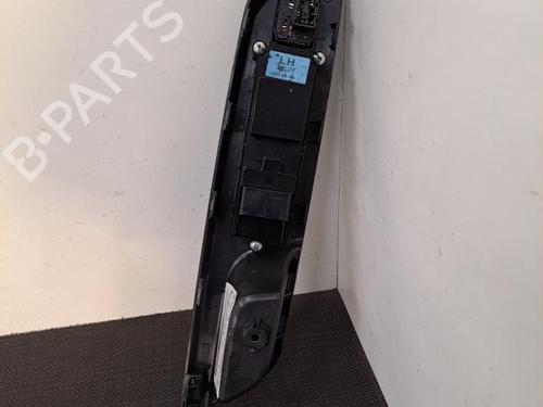 Used Left front window switch Left front window switch SUZUKI SWIFT IV (FZ, NZ) 1.3 DDiS (AZG413D, ZC02S, ZC92S) (75 hp) 28402124 28402124