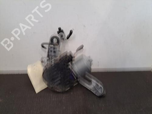 Used Front wiper motor FORD FOCUS III 1.6 TDCi (115 hp) 28399051