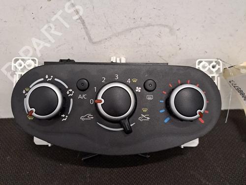 Used Climate control RENAULT TWINGO III (BCM_, BCA_) 1.0 SCe 70 (BCMB) (69 hp) 28390317