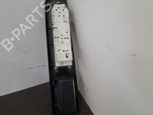 Used Left front window switch Left front window switch TOYOTA YARIS (_P13_) 1.3 (NSP130_, NSP130) (99 hp) 28410153 28410153