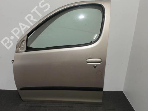 Used Left front door TOYOTA YARIS VERSO (_P2_) 1.4 D-4D (NLP20_, NLP22_) (75 hp) 28405760