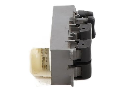 Venstre fortil elrude kontakt Venstre fortil elrude kontakt TOYOTA YARIS (_P13_) 1.4 D (NLP130_, NLP130) (90 hp) 36590590 36590590