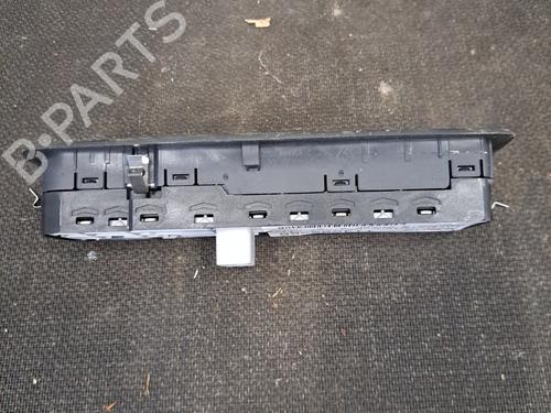 Used Left front window switch Left front window switch RENAULT LAGUNA III (BT0/1) 2.0 dCi (BT07, BT0J, BT14, BT1A, BT1S) (131 hp) 30156489 30156489