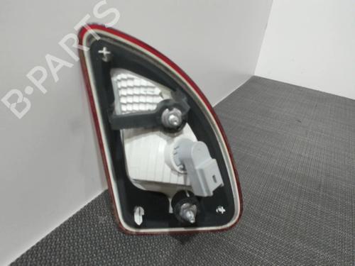 Højre baglygte bagklap RENAULT TWINGO II (CN0_) 1.2 16V (CN04, CN0B) (75 hp) 28405341