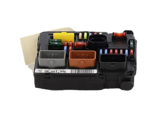 Used Fuse box Fuse box 38099390 38099390