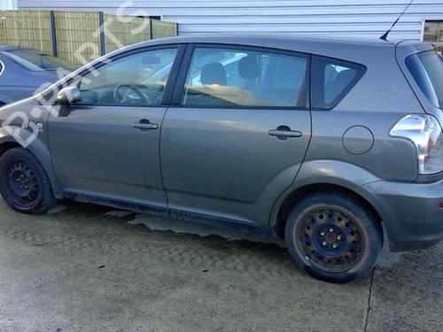 Brukte deler til TOYOTA COROLLA Verso (ZER_, ZZE12_, R1_) 2.0 D-4D (CUR10_, CUR10R) (116 hp) 3952764