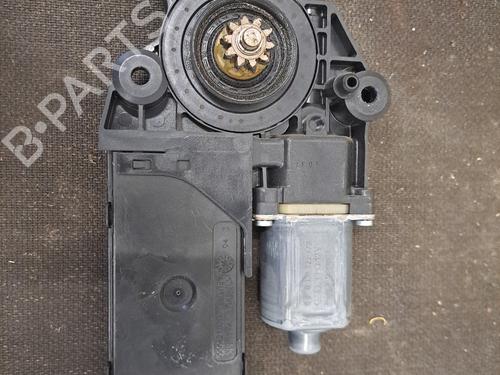 Rudehejsemotor forskærm venstre RENAULT GRAND SCÉNIC III (JZ0/1_) 1.9 dCi (JZ0J, JZ0N, JZ1K, JZ1S) (131 hp) 30338164