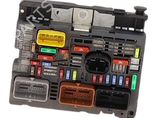 Used Fuse box Fuse box 37452959 37452959