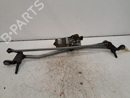 Used Front wiper motor DACIA SANDERO II 1.5 dCi (90 hp) 28409216