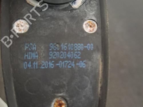 Antenne/Base Antenne/Base PEUGEOT 208 I (CA_, CC_) 1.2 VTI 82 (82 hp) 28389410 28389410