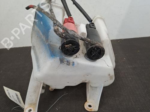 windscreen-washer-tank-toyota-yaris-_p9_-2005-2006-2007-2008-2009-2010-2011-2012-2013-2014-28392105 main image