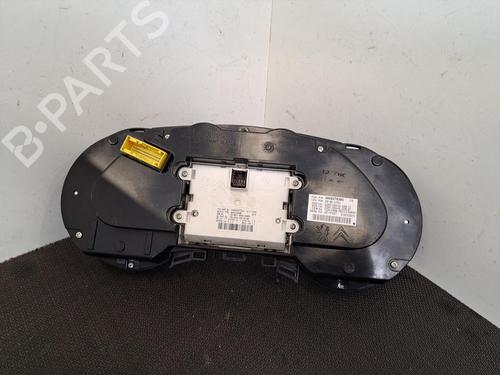 Used Instrument cluster PEUGEOT 5008 (0U_, 0E_) 1.6 HDi (110 hp) 28408339