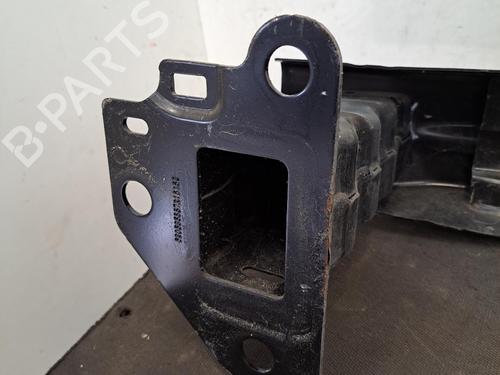 Used Front bumper reinforcement Front bumper reinforcement 38081612 38081612
