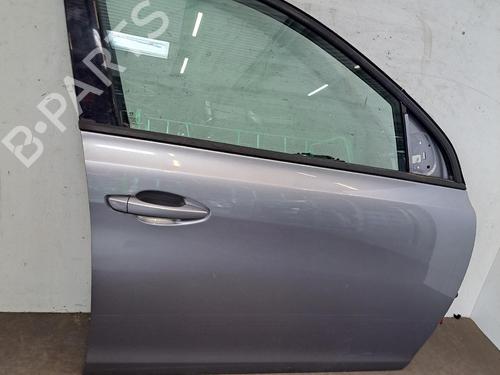 Used Right front door Right front door 37748875 37748875