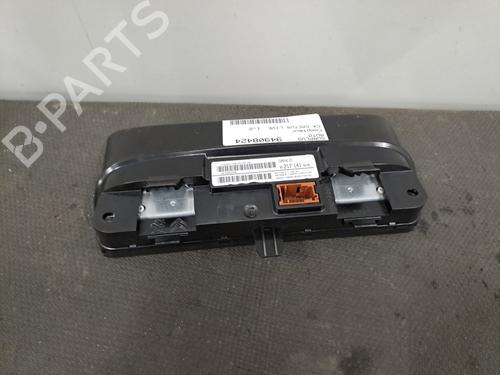 instrument-cluster-citroen-c4-cactus-2014-28398228 main image